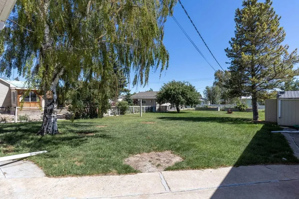 5119 55 Avenue Stavely AB T0L1Z0
