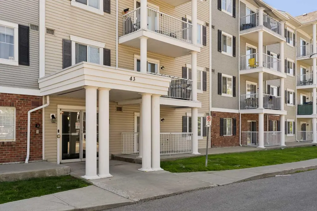 43 Country Village Lane NE Calgary AB T3K 0G2