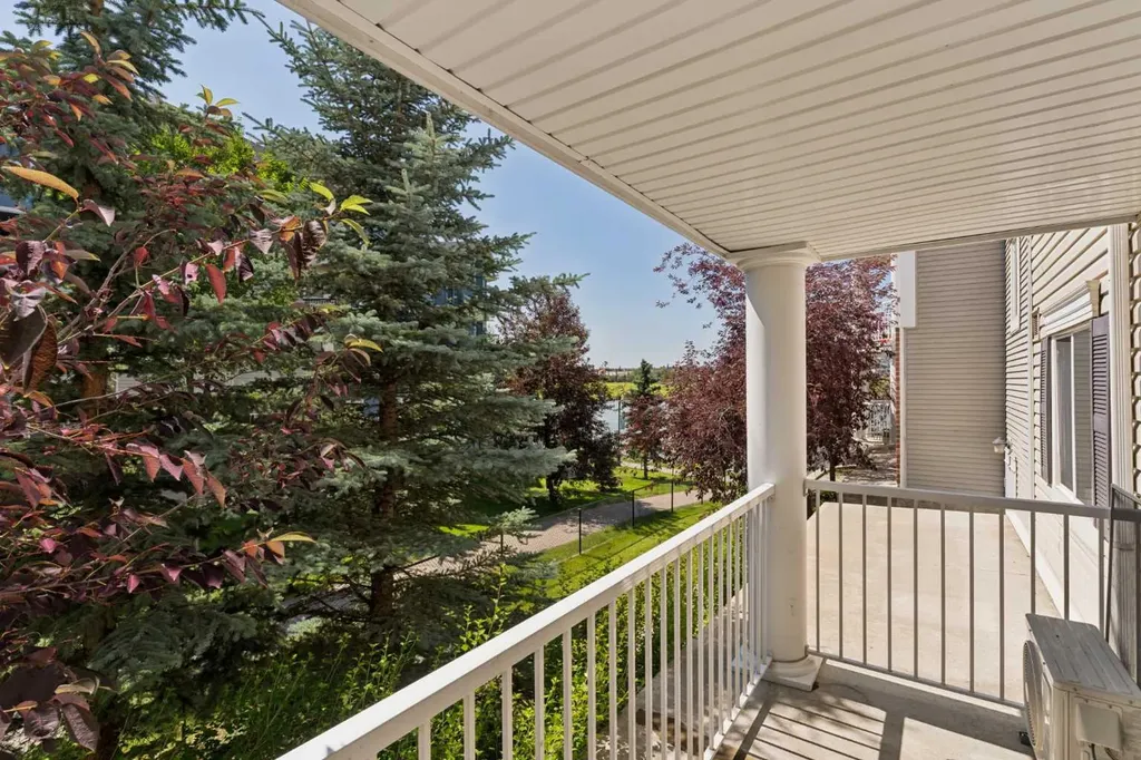 43 Country Village Lane NE Calgary AB T3K 0G2