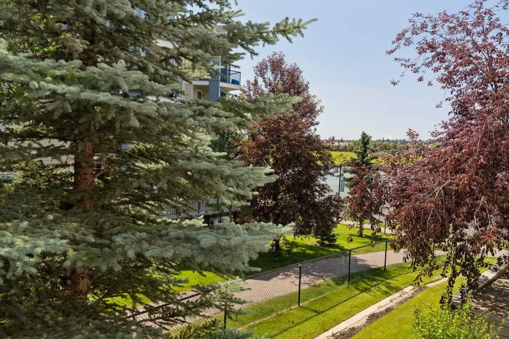 43 Country Village Lane NE Calgary AB T3K 0G2