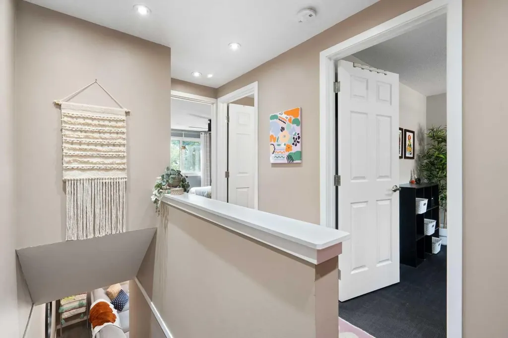 330 Canterbury Drive SW Calgary AB T2W 1H6