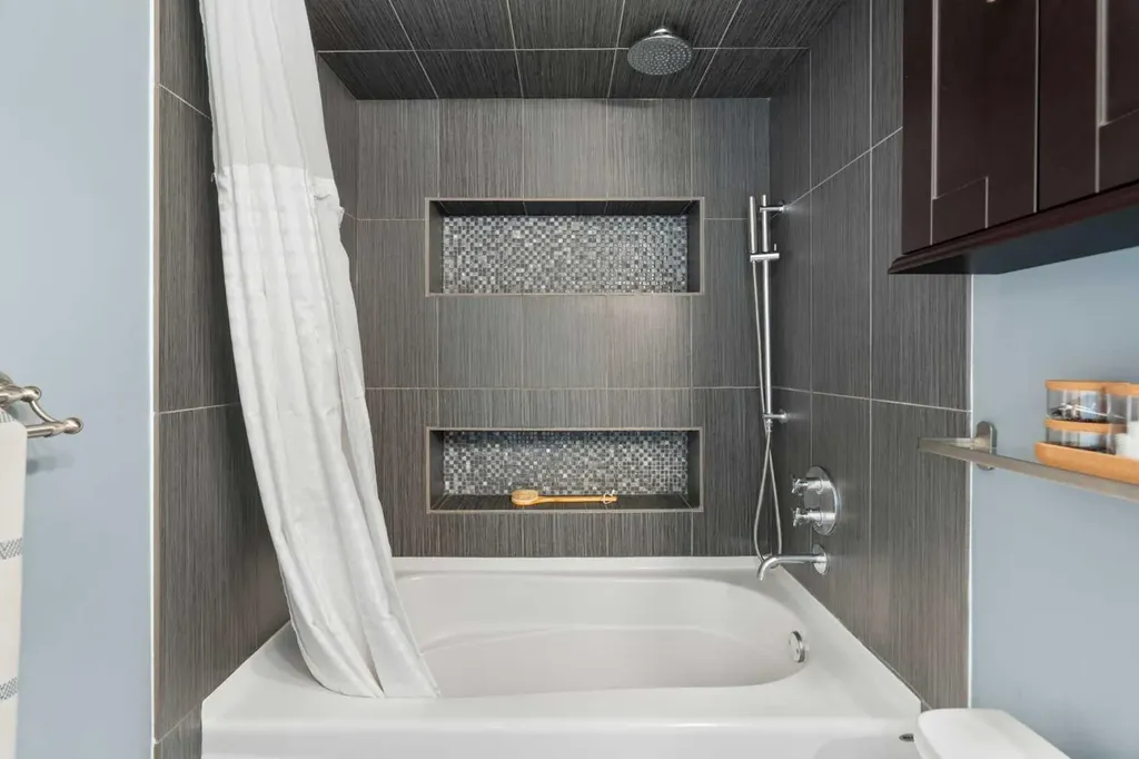 330 Canterbury Drive SW Calgary AB T2W 1H6