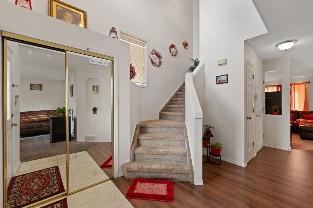 221 Tarington Close NE Calgary AB T3J3V7