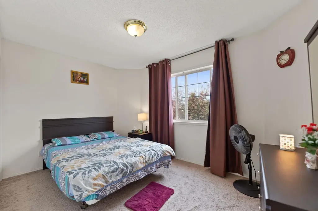 221 Tarington Close NE Calgary AB T3J3V7
