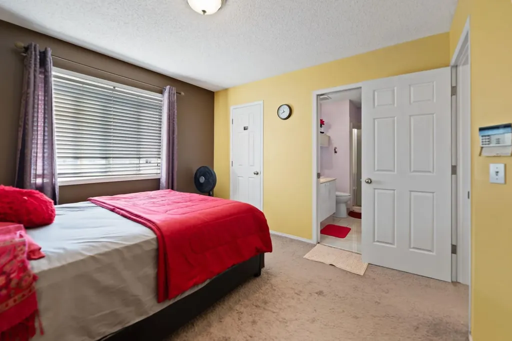 221 Tarington Close NE Calgary AB T3J3V7