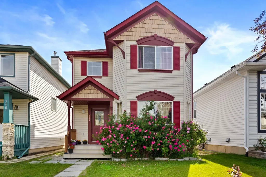 221 Tarington Close NE Calgary AB T3J3V7