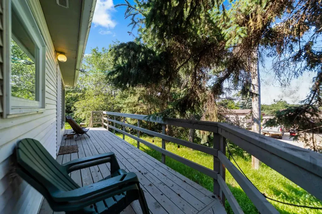 114 Red Wing Crescent Rural Camrose County AB T4V 2M9