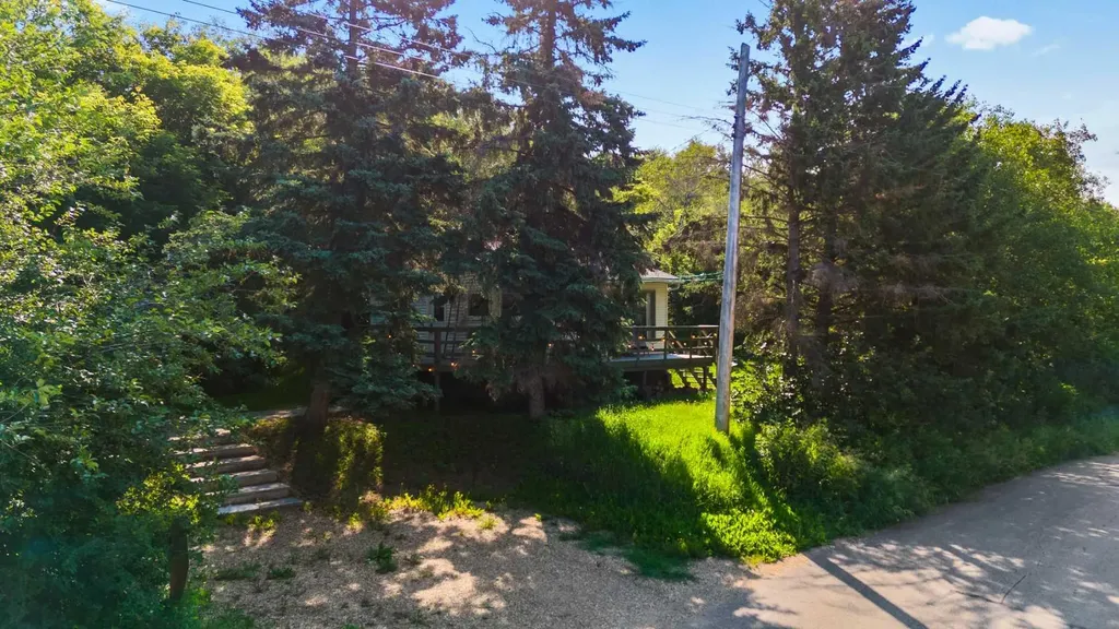 114 Red Wing Crescent Tillicum Beach AB T4V 2M9