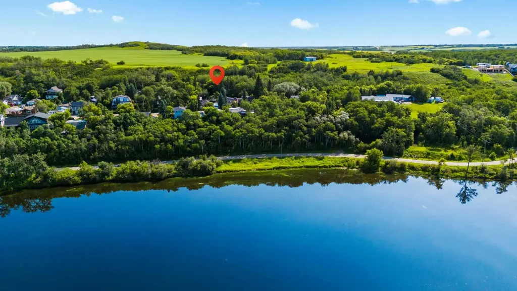 114 Red Wing Crescent Tillicum Beach AB T4V 2M9