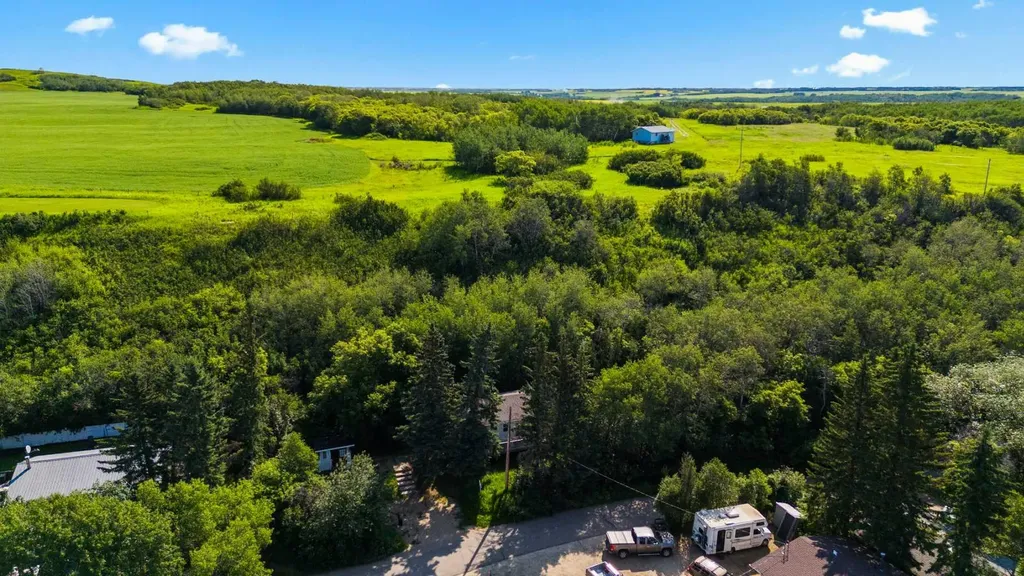 114 Red Wing Crescent Rural Camrose County AB T4V 2M9