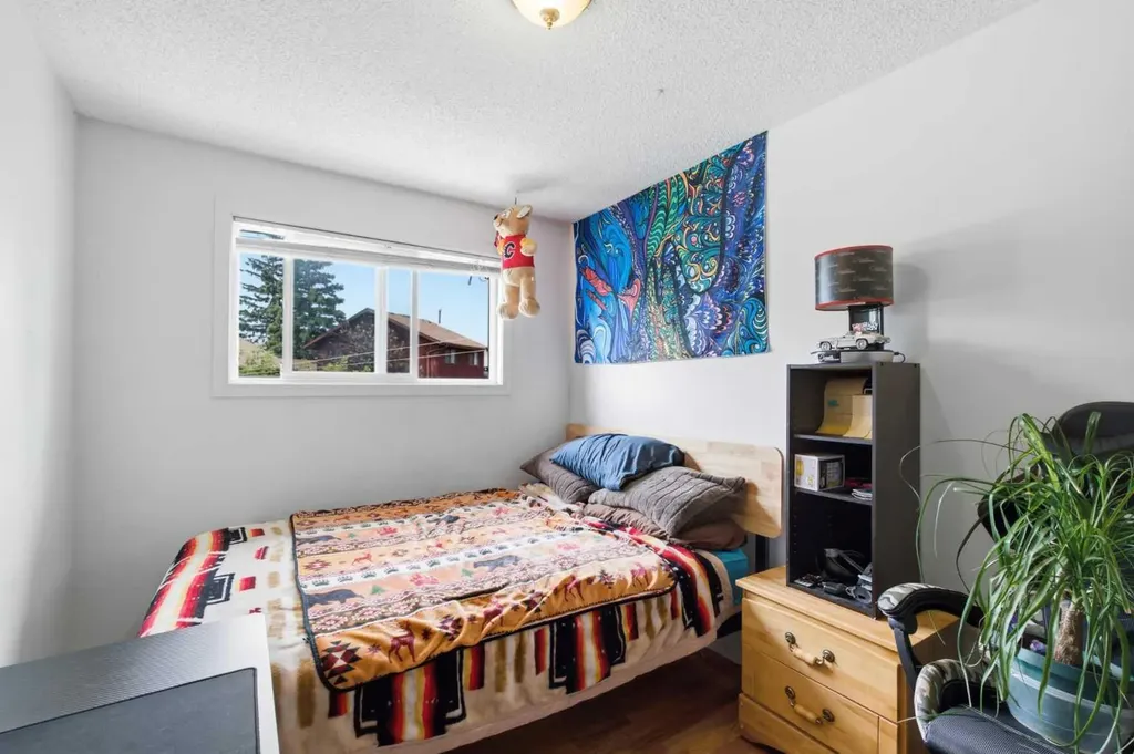 4227 49 Street Calgary AB T1Y 4T6