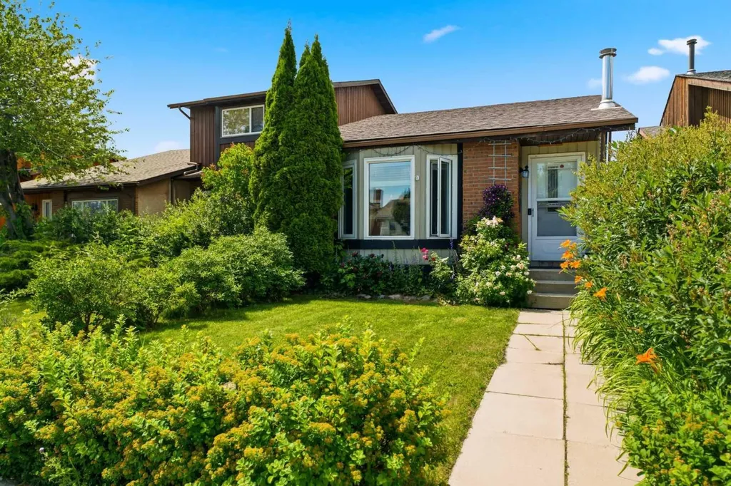 4227 49 Street Calgary AB T1Y 4T6