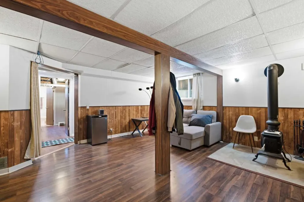 4227 49 Street NE Calgary AB T1Y 4T6