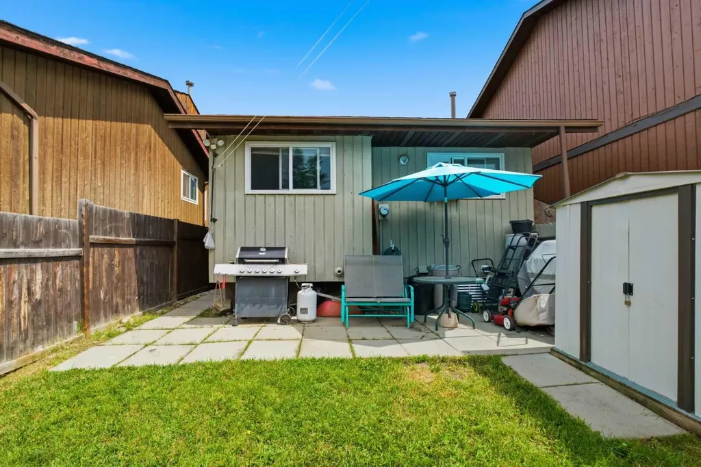 4227 49 Street Calgary AB T1Y 4T6