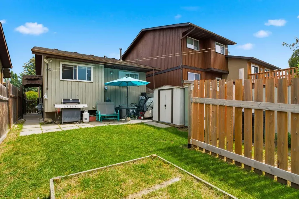 4227 49 Street NE Calgary AB T1Y 4T6