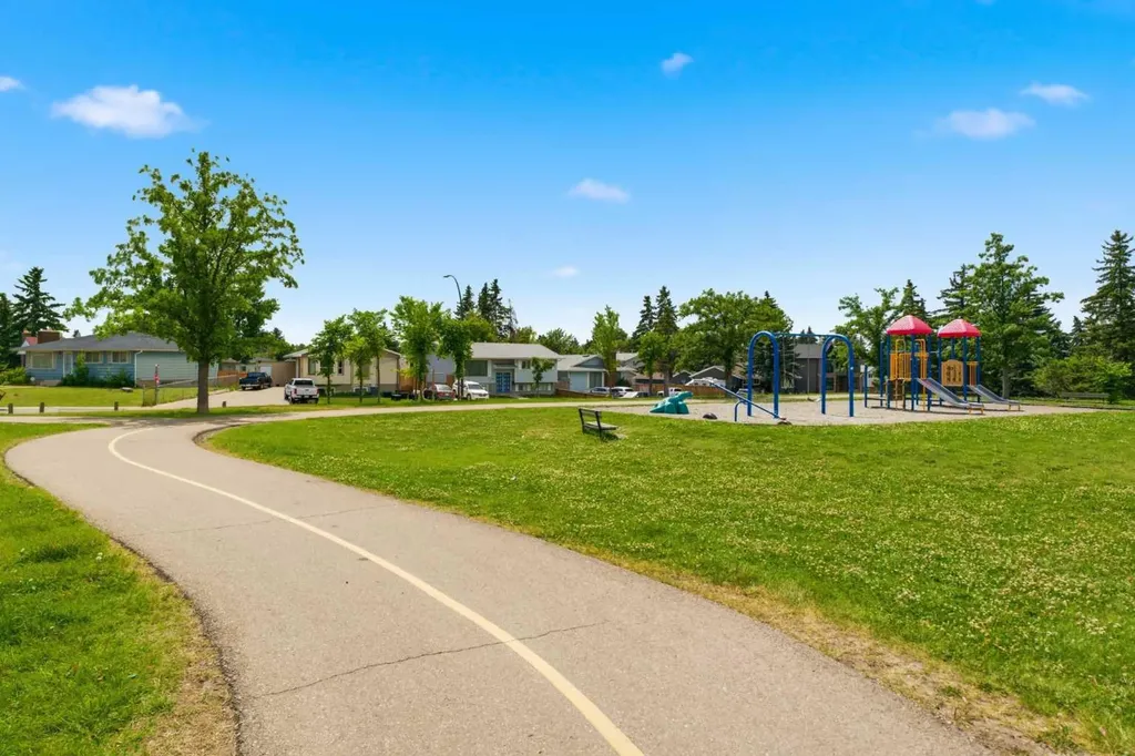 4227 49 Street Calgary AB T1Y 4T6