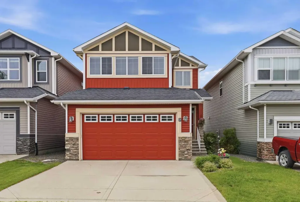 7 Auburn Crest Way SE Calgary AB T3M 1T8
