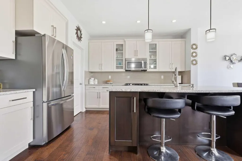 7 Auburn Crest Way SE Calgary AB T3M 1T8
