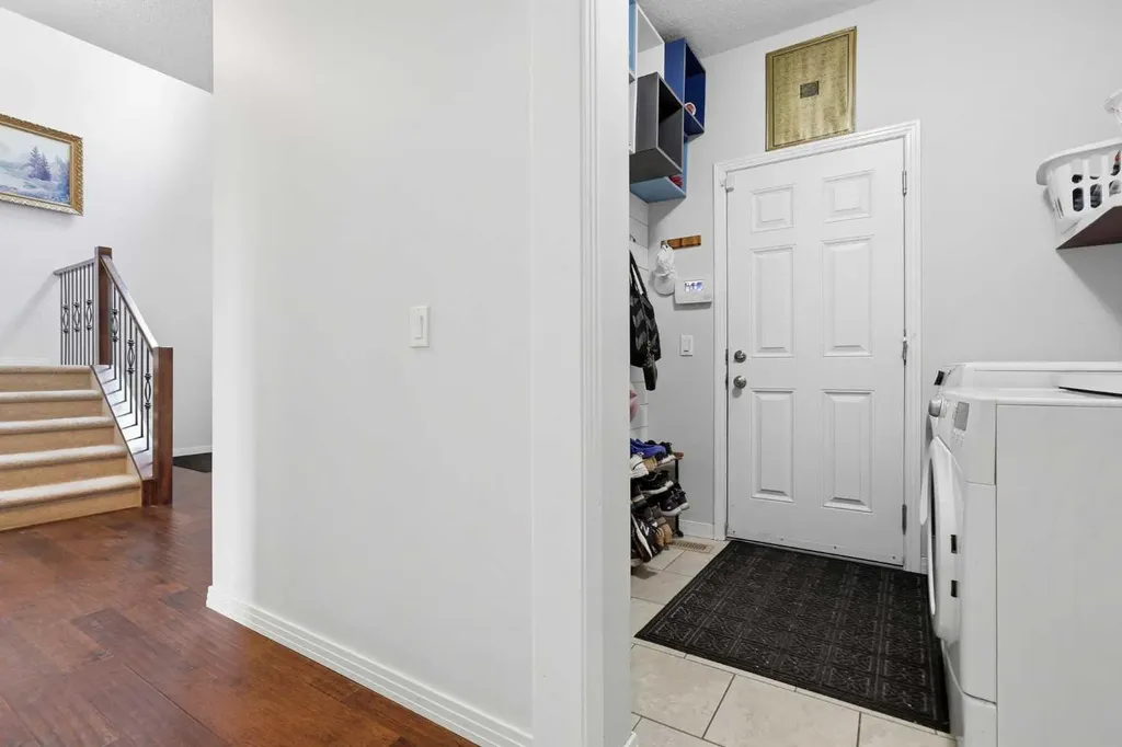 7 Auburn Crest Way SE Calgary AB T3M 1T8