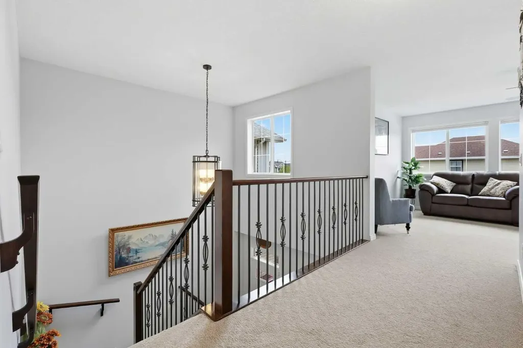 7 Auburn Crest Way SE Calgary AB T3M 1T8
