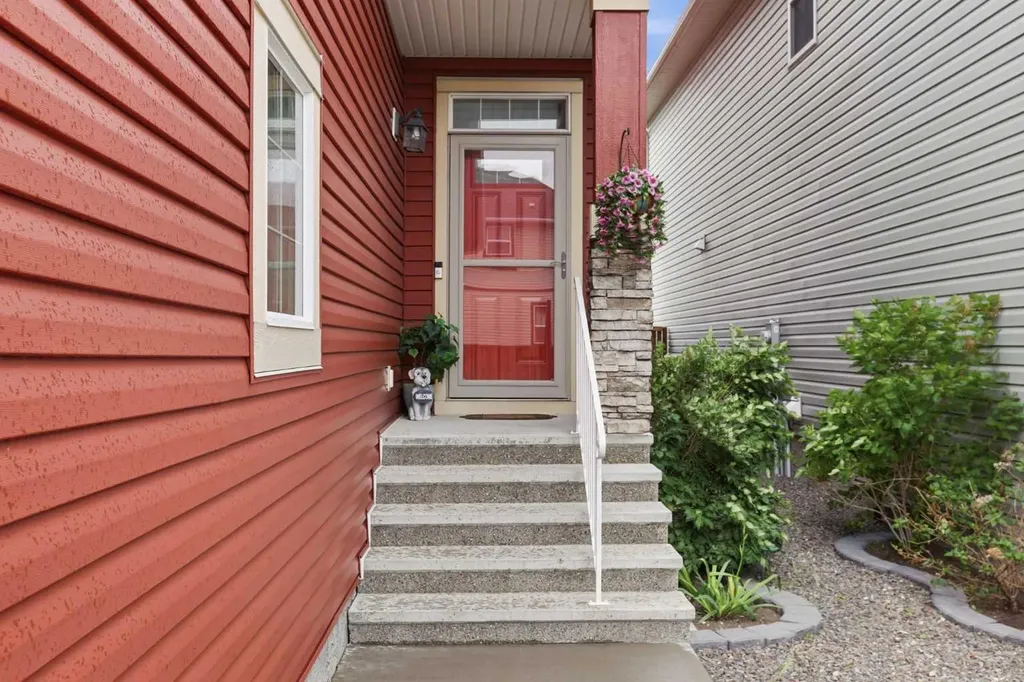 7 Auburn Crest Way SE Calgary AB T3M 1T8