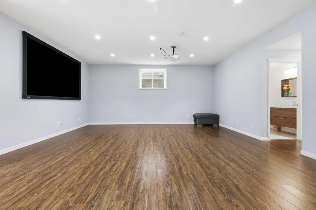 7 Auburn Crest Way SE Calgary AB T3M 1T8