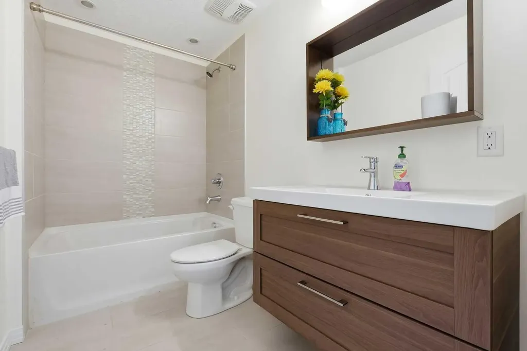 7 Auburn Crest Way SE Calgary AB T3M 1T8
