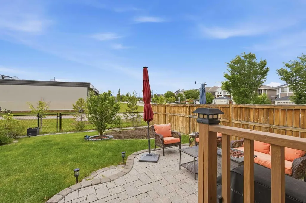 7 Auburn Crest Way SE Calgary AB T3M 1T8