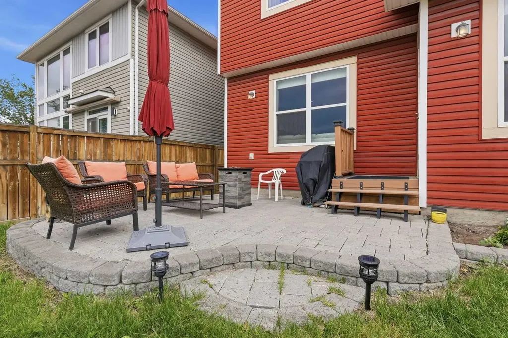 7 Auburn Crest Way SE Calgary AB T3M 1T8