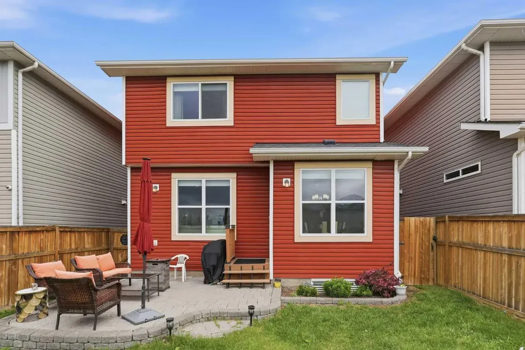 7 Auburn Crest Way SE Calgary AB T3M 1T8