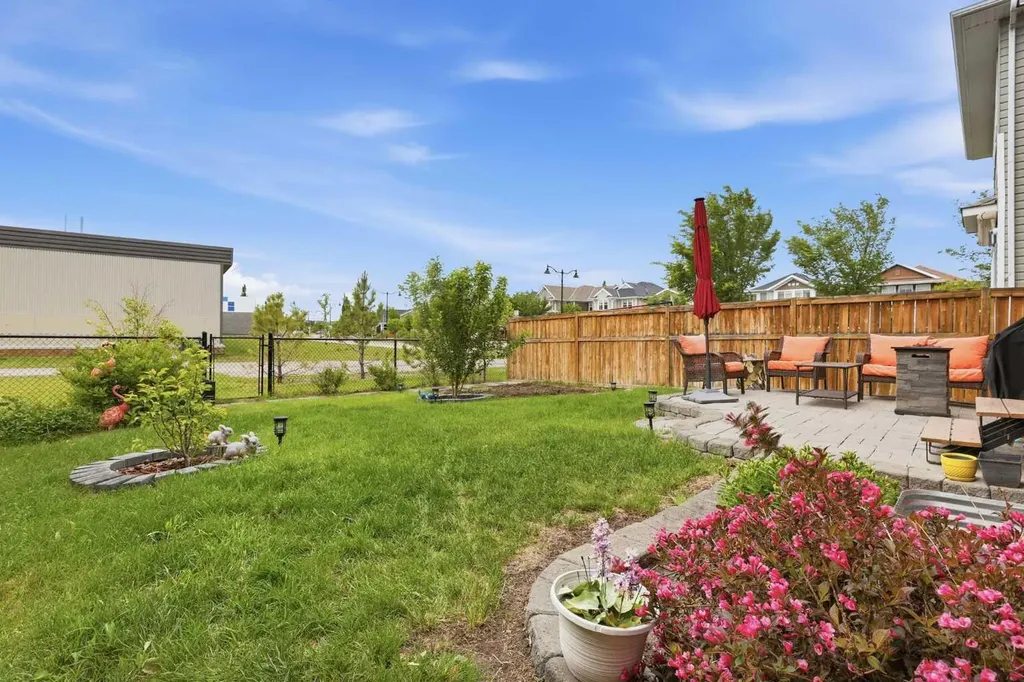 7 Auburn Crest Way SE Calgary AB T3M 1T8