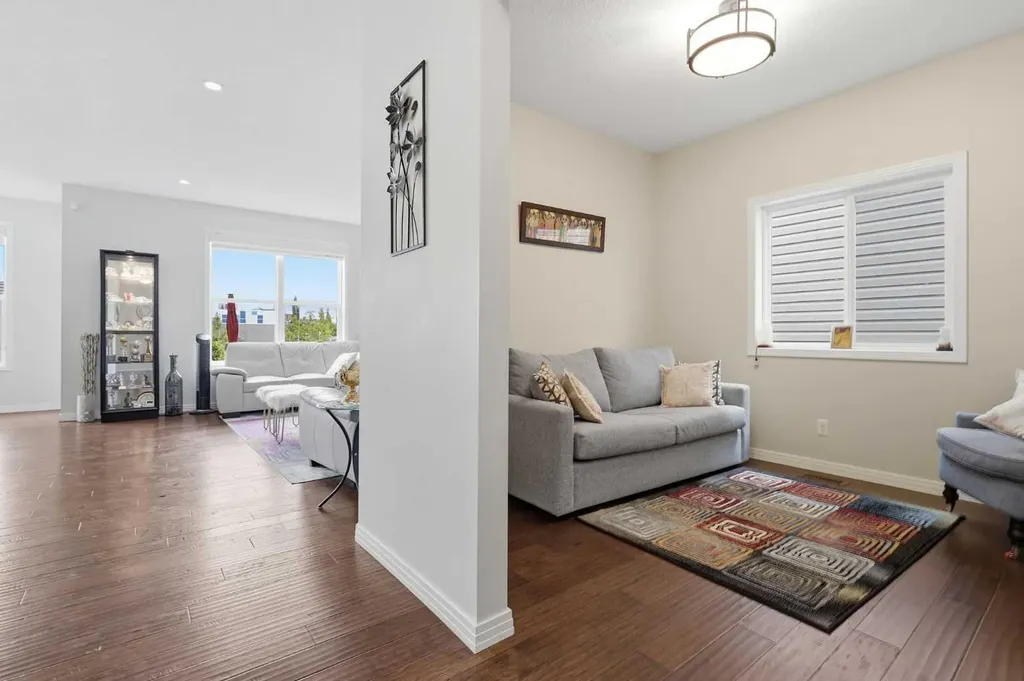7 Auburn Crest Way SE Calgary AB T3M 1T8