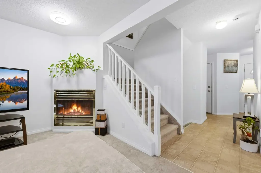 388 Sandarac Drive NW Calgary AB T3K 4E3