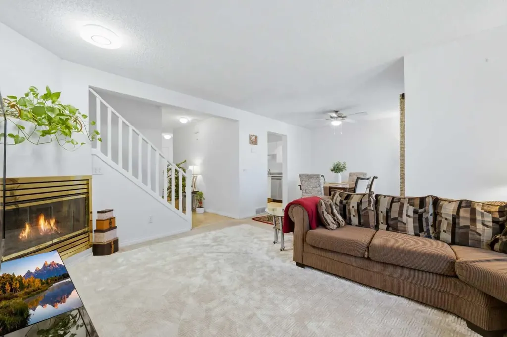 388 Sandarac Drive NW Calgary AB T3K 4E3