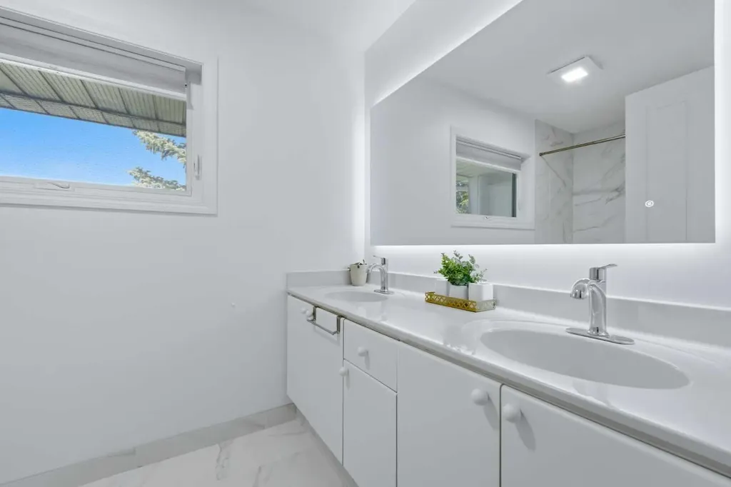 388 Sandarac Drive NW Calgary AB T3K 4E3