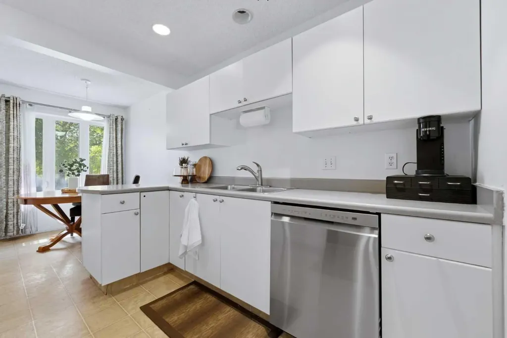 388 Sandarac Drive NW Calgary AB T3K 4E3
