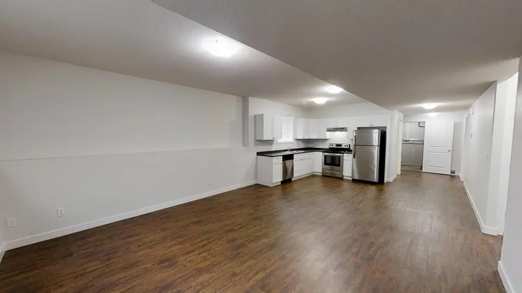 9717 112 Avenue Clairmont AB T8X5C2