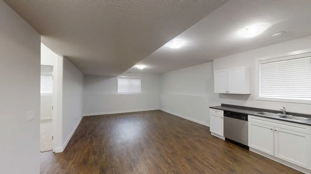 9717 112 Avenue Clairmont AB T8X5C2