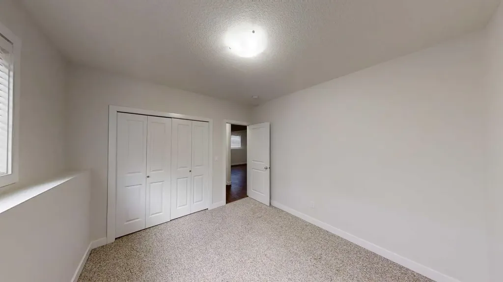 9717 112 Avenue Clairmont AB T8X5C2