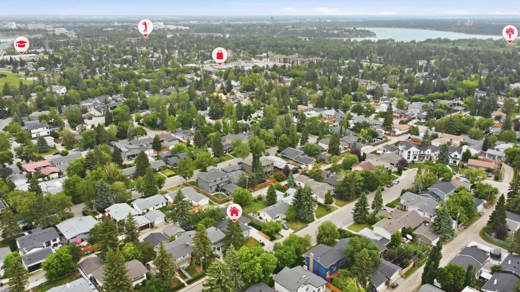 2924 Lathom Crescent SW Calgary AB T3E 5W7