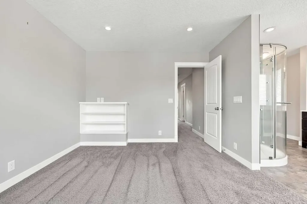 4836 Bowness Road NW Calgary AB T3B 0B7