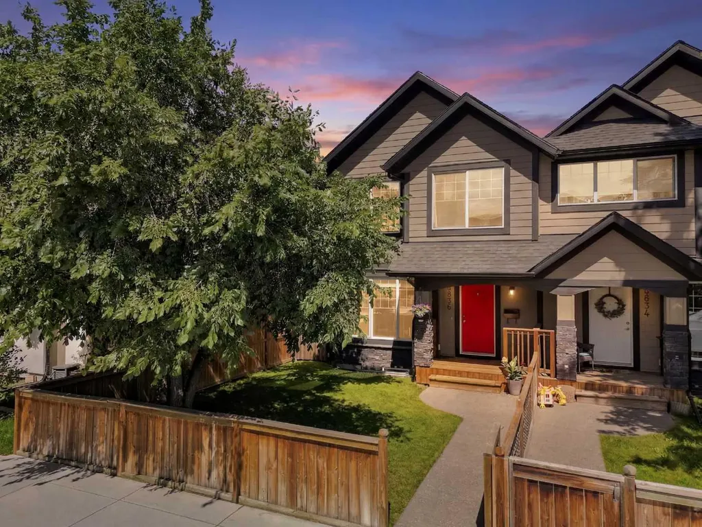 4836 Bowness Road NW Calgary AB T3B 0B7