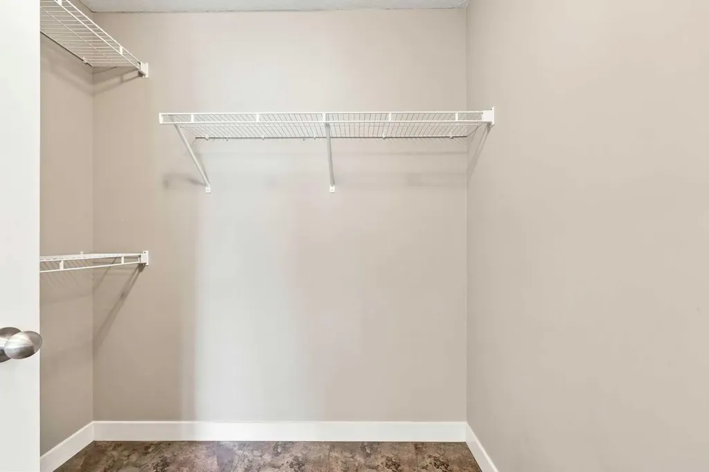 4836 Bowness Road NW Calgary AB T3B 0B7