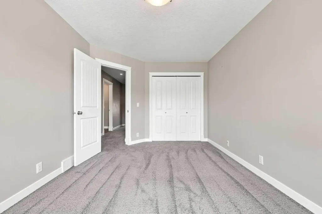 4836 Bowness Road NW Calgary AB T3B 0B7