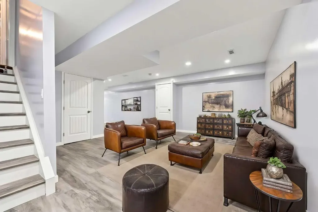 4836 Bowness Road NW Calgary AB T3B 0B7