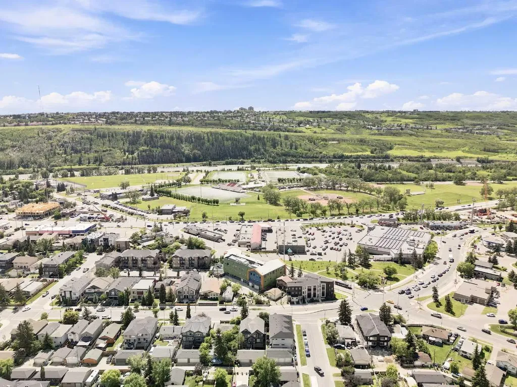 4836 Bowness Road NW Calgary AB T3B 0B7