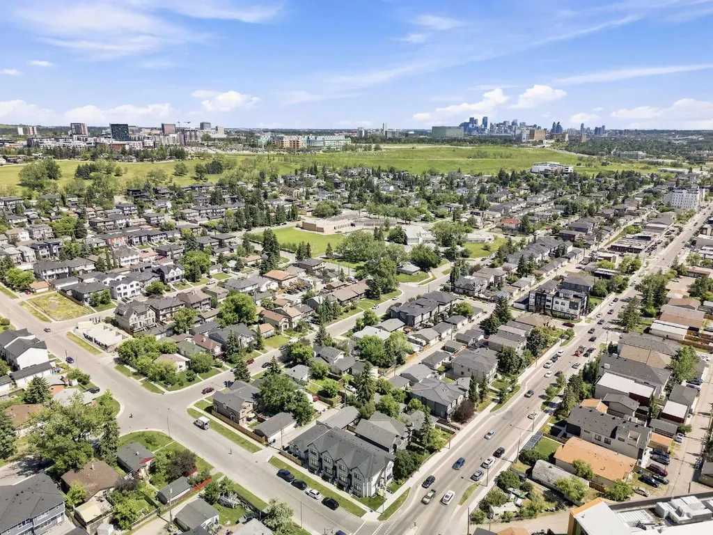 4836 Bowness Road NW Calgary AB T3B 0B7