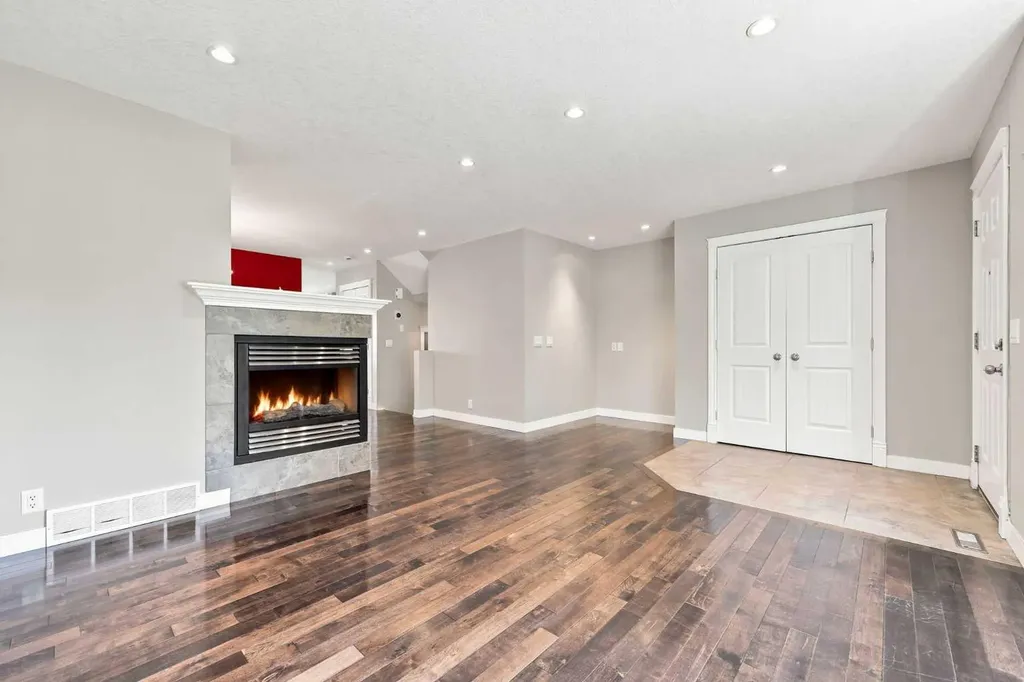 4836 Bowness Road NW Calgary AB T3B 0B7