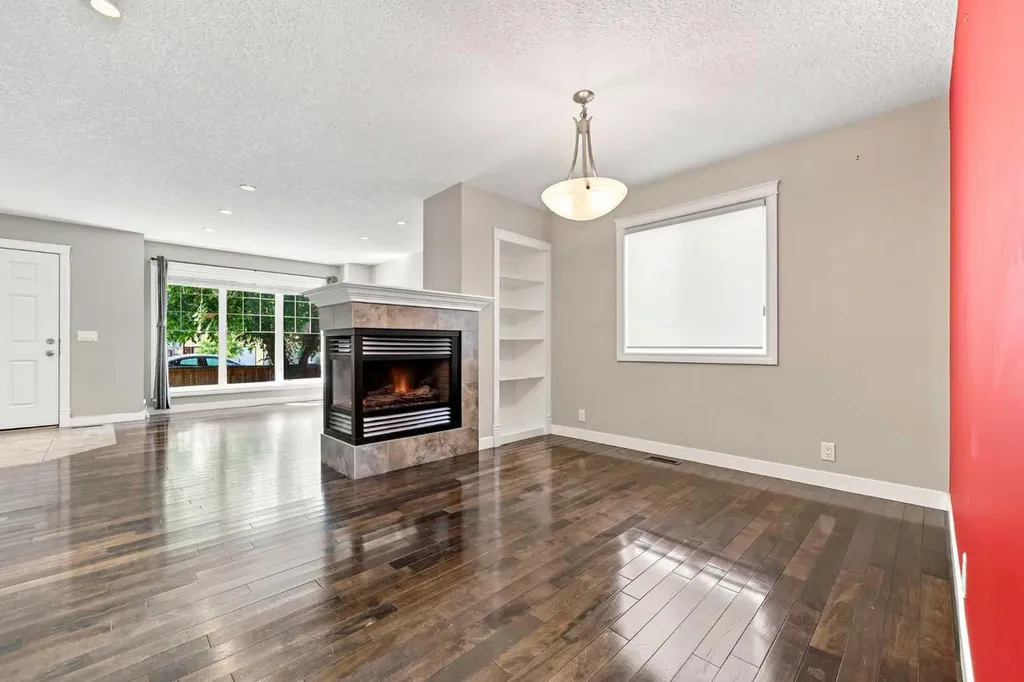 4836 Bowness Road NW Calgary AB T3B 0B7