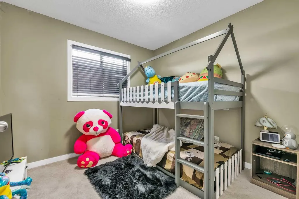 88 Walden Gardens SE Calgary AB T2X0M9